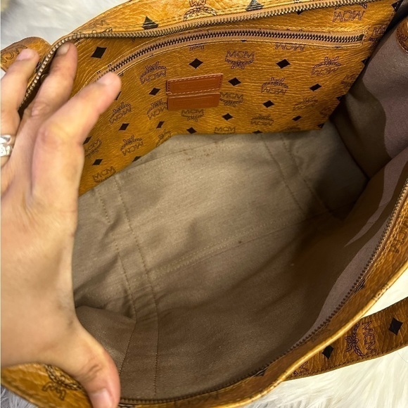 MCM classic logo tote in cognac - Picture 11 of 16